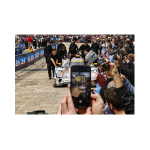 24 uur Le Mans 2025 Scrutenering Place de la République Bent Viscaal Proton Competition Oreca 07 Gibson