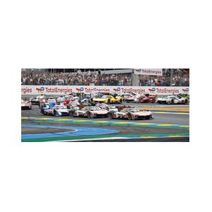 24 uur Le Mans start 2025 Dunlop-curve