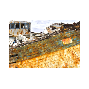 Sloopboot in Frankrijk Le Cimetière de Bateaux in Camaret sur Mer 