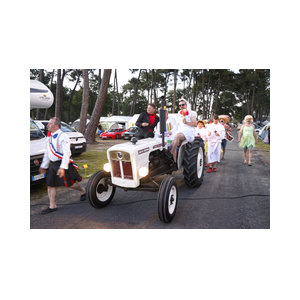 24 heures du Mans uur Le Mans Mad Friday bruiloft op de trekker