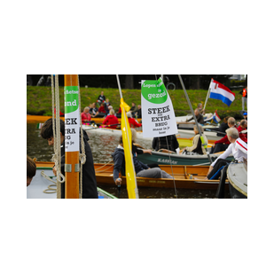 Protest tegen bruggen over het Merwedekanaal